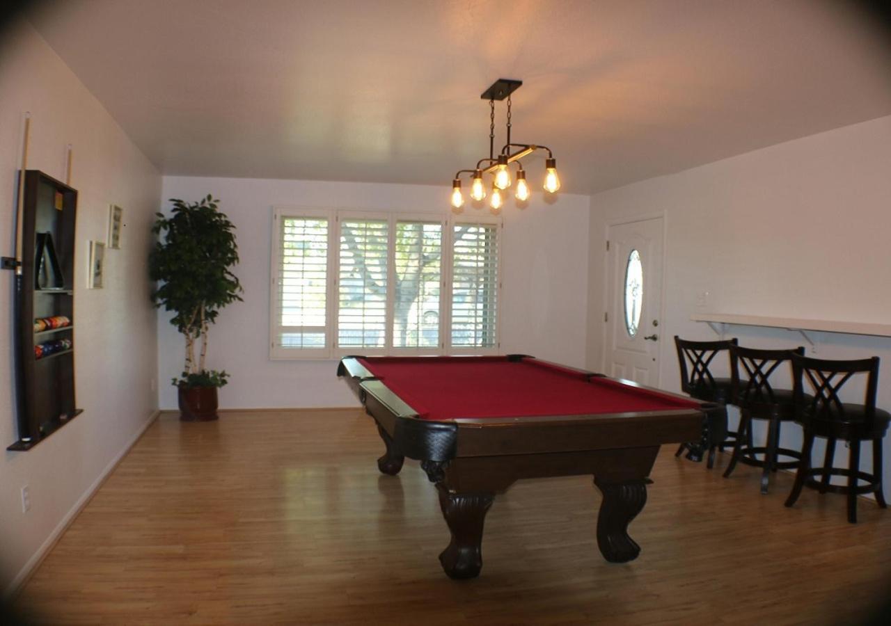 Tempe Escape With Heated Pool, Billiards & Firepit Fun Vila Exterior foto